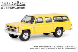 Chevrolet  - Suburban K20 1987 yellow - 1:64 - GreenLight - 35280D - gl35280D | Toms Modelautos