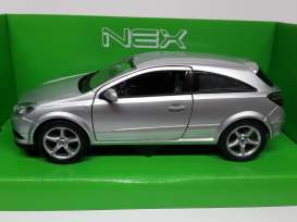 Opel  - 2005 silver - 1:24 - Welly - 22469s - welly22469s | Toms Modelautos
