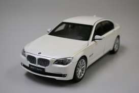 BMW  - 2010 brillant white - 1:18 - Kyosho - 8783BRW - kyo8783BRW | Toms Modelautos