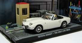 Toyota  - white - 1:43 - Magazine Models - JBToyota2000 - magJBToyota2000 | Toms Modelautos