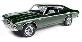 Chevrolet  - 1969 green - 1:18 - Auto World - AMM1064 | Toms Modelautos