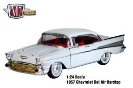 Chevrolet  - 1957 white - 1:24 - M2 Machines - 40300-49A - M2-40300-49A | Toms Modelautos