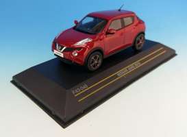Nissan  - 2015 red - 1:43 - First 43 - F43-048 - F43-048 | Toms Modelautos