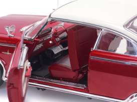Plymouth  - 1960 plum red - 1:18 - SunStar - 5424 - sun5424 | Toms Modelautos