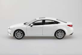 Mazda  - 6 Atenza LHD 2015 white - 1:18 - Faw - faw1004Cw | Toms Modelautos