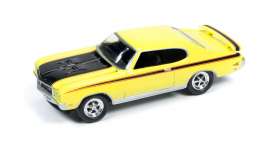Buick  - yellow - 1:64 - Johnny Lightning - MC001A2 - JLMC001A2 | Toms Modelautos