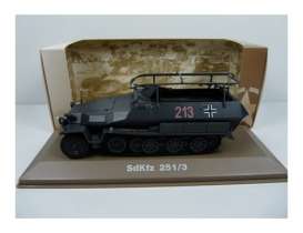 Military Vehicles  - SDKFZ 251/3 Commande 1940 green/black - 1:43 - Magazine Models - MILBL39 - magMILBL39 | Toms Modelautos