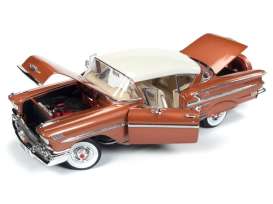 Chevrolet  - hardtop coupe 1958 copper-gold - 1:18 - Auto World - 1164 - AMM1164 | Toms Modelautos