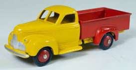 Studebaker  - 25P+25S yellow/red - 1:43 - Magazine Models - 2576047 - magDT2576047 | Toms Modelautos