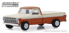 Ford  - F-100 1973 orange/white - 1:64 - GreenLight - 35140B - gl35140B | Toms Modelautos