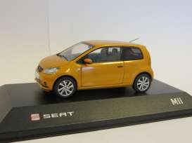 Seat  - yellow - 1:43 - Seat Auto Emocion - 39 - seat39 | Toms Modelautos