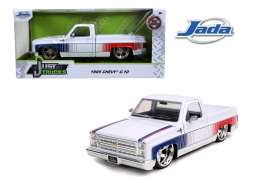 Chevrolet  - C10 pick-up 1985 white/red/blue - 1:24 - Jada Toys - 32683 - jada32683 | Toms Modelautos