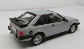 Ford  - Escort MkIII XR3i RHD 1983 strato silver - 1:43 - Triple9 Collection - T9-43092 - T9-43092 | Toms Modelautos