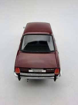Skoda  - 120LS 1979 red - 1:18 - Triple9 Collection - 1800275 - T9-1800275 | Toms Modelautos