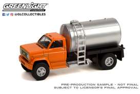 Chevrolet  - C-60 1982 orange/silver - 1:64 - GreenLight - 45140A - gl45140A | Toms Modelautos