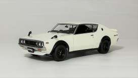 Nissan  - Skyline 2000 1972 white - 1:18 - Kyosho - 8255w - kyo8255w | Toms Modelautos