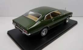 Ford  - Maverick 1974 dark green - 1:24 - Magazine Models - MVQ3 - mag24MVQ3 | Toms Modelautos