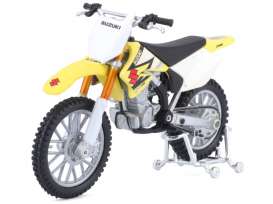 Suzuki  - RM-Z 250 yellow/white - 1:18 - Maisto - 04047y - mai04047y | Toms Modelautos